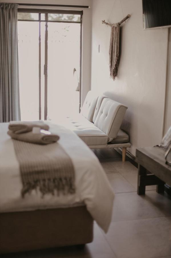 Villa Rose Guesthouse & Venue Блоемфонтейн Екстериор снимка
