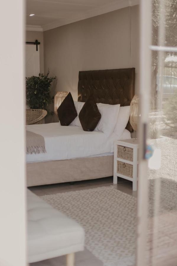 Villa Rose Guesthouse & Venue Блоемфонтейн Екстериор снимка