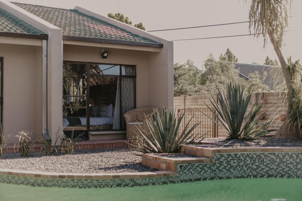 Villa Rose Guesthouse & Venue Блоемфонтейн Екстериор снимка